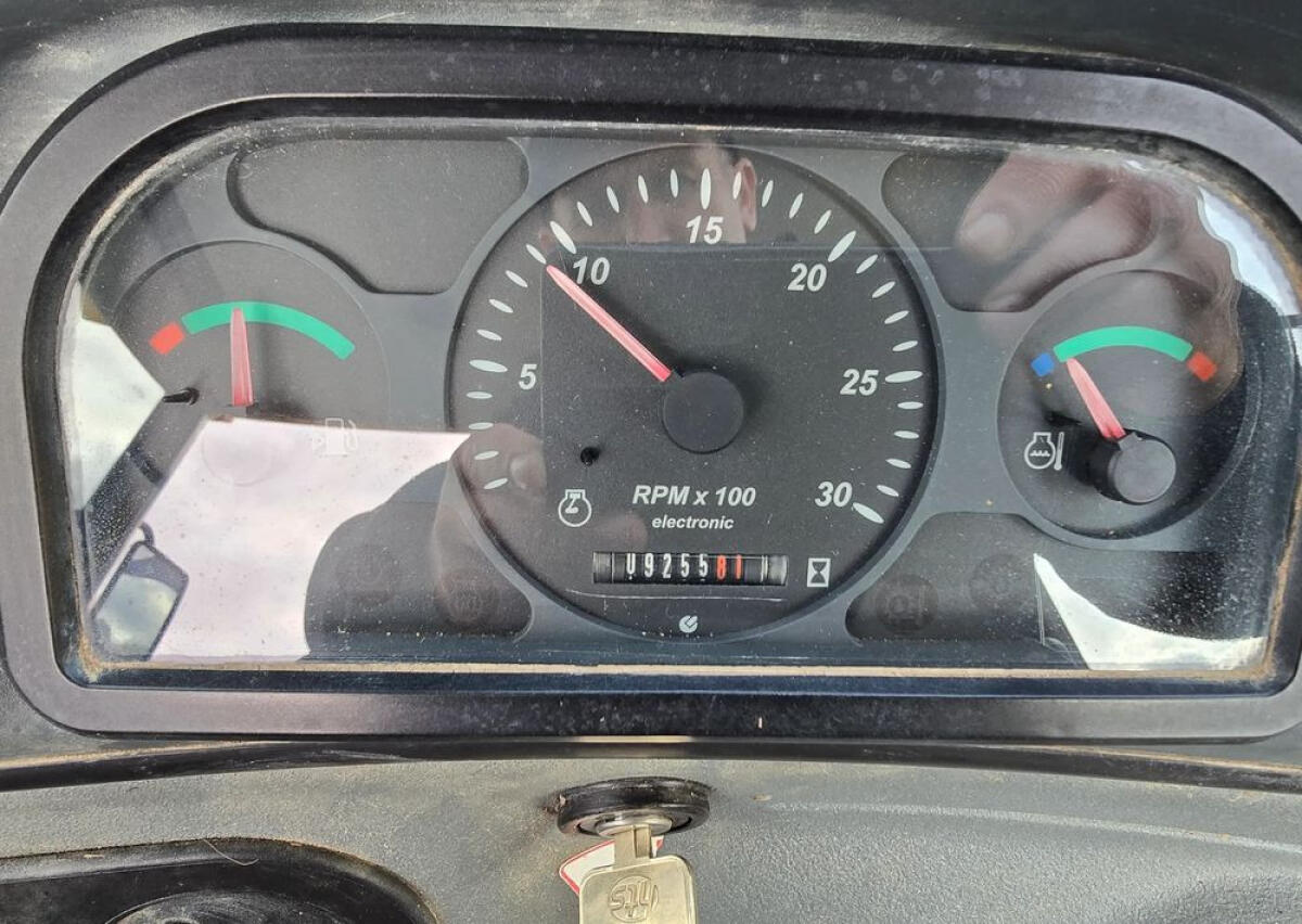 NEW HOLLAND 110 Originalzustand 3