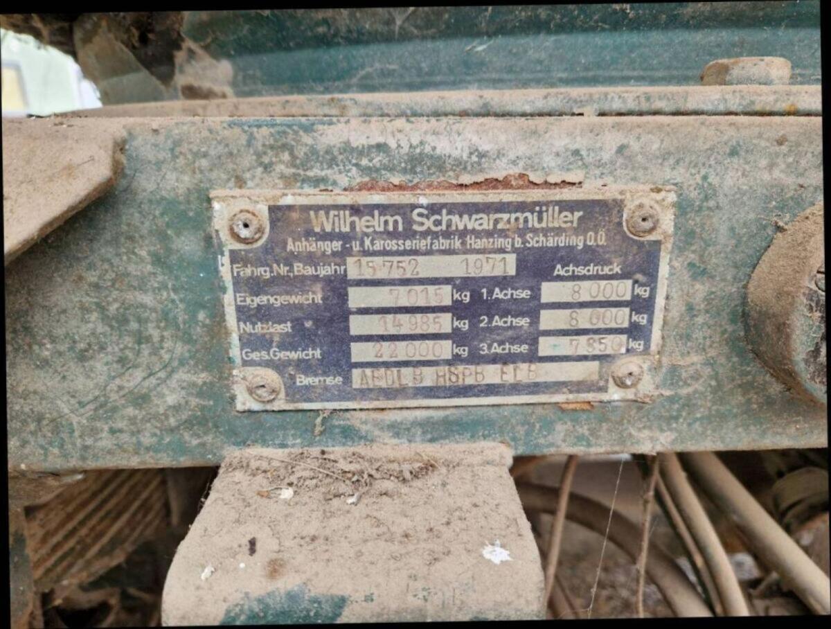 Schwarzmüller Anhänger 3