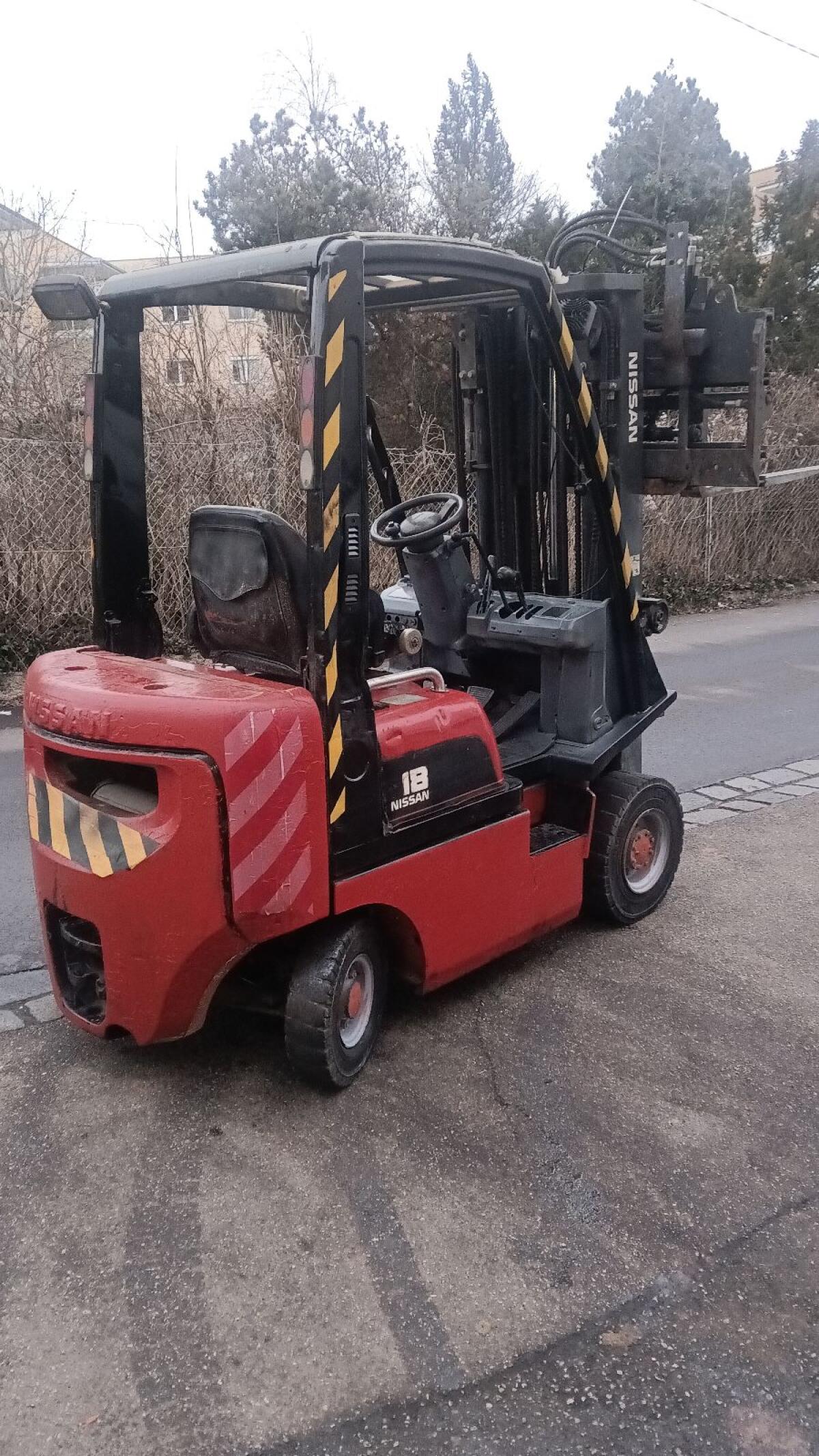 Nissan 18 (Diesel) Gabelstapler 2