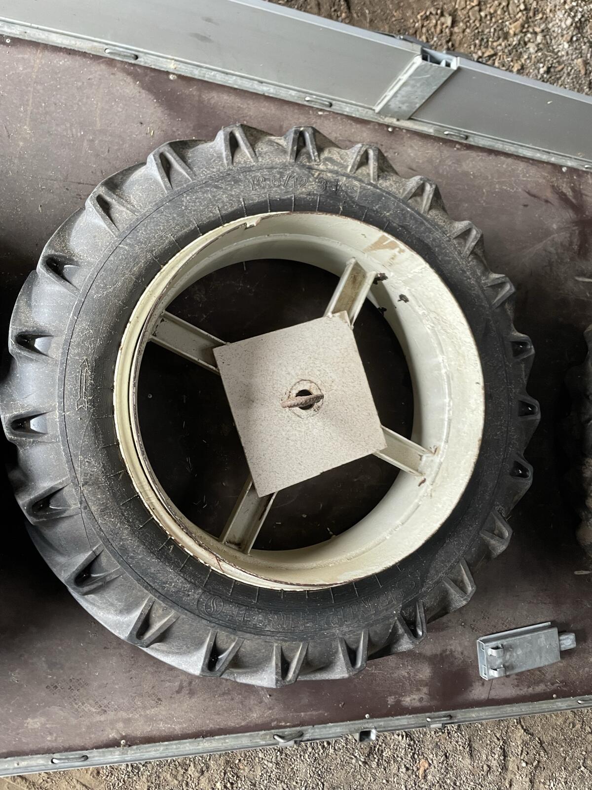 Zwillingsräder 13.6/12-36 3