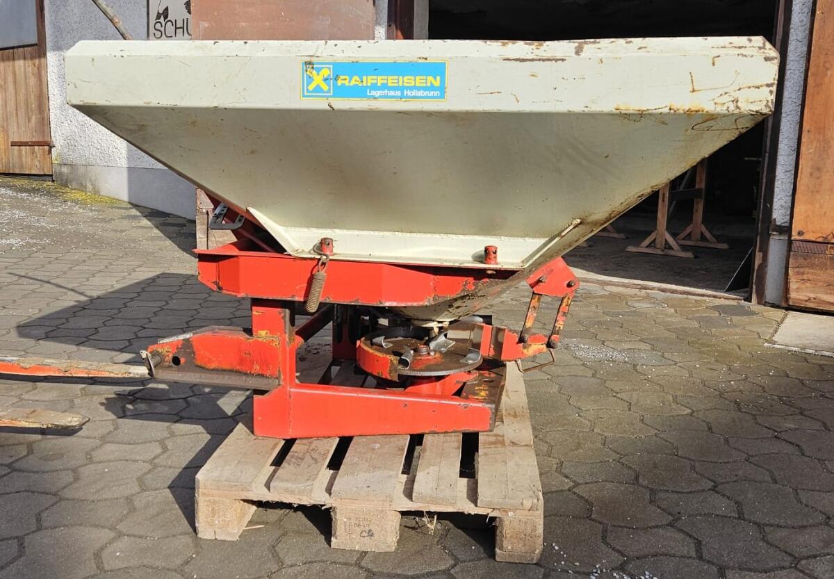 Verkaufe Rauch Düngerstreuer ZS/800N 2