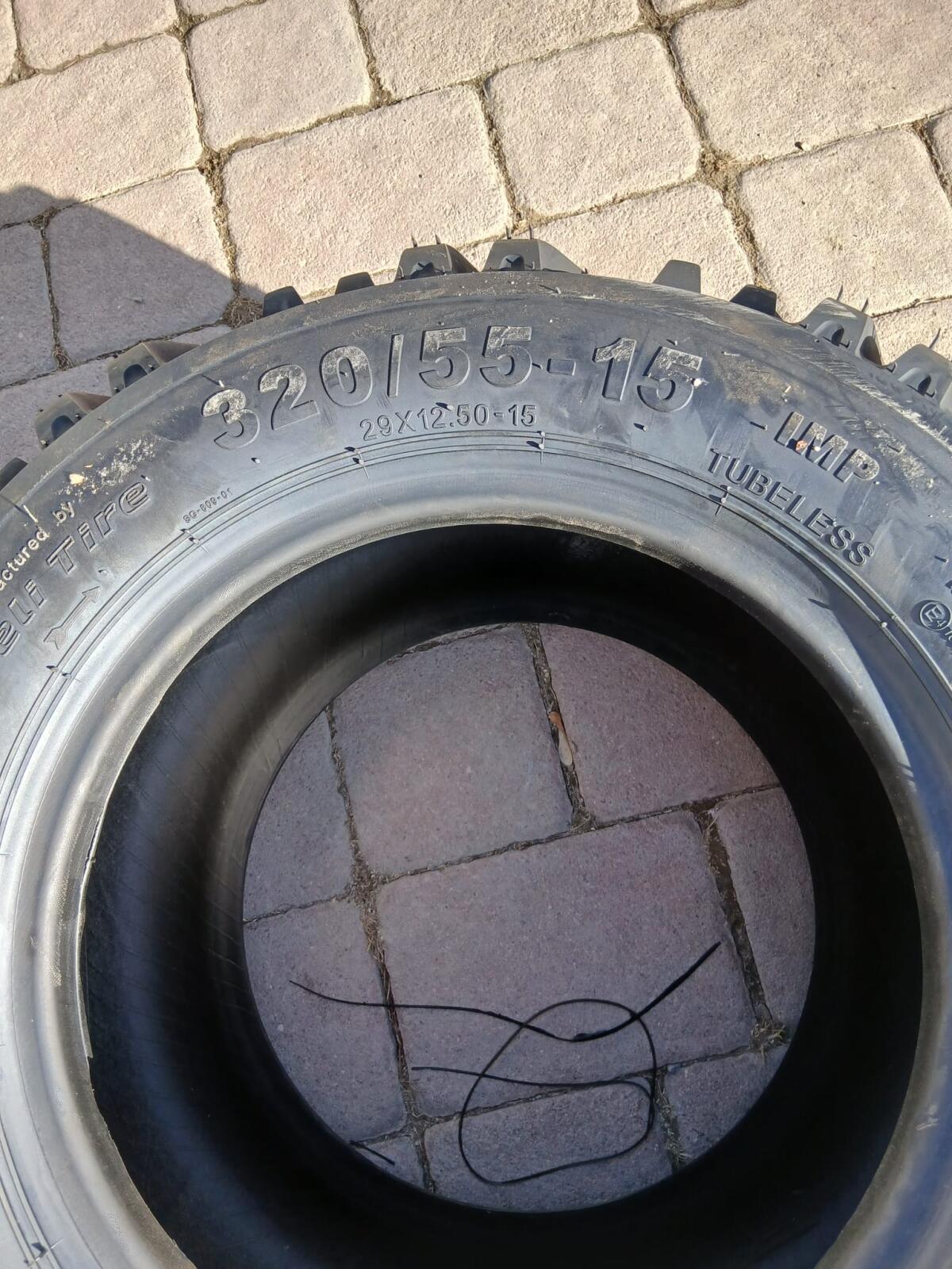 4 Stk. Reifen 29x12,5x15 Zoll (320/55-15) 2