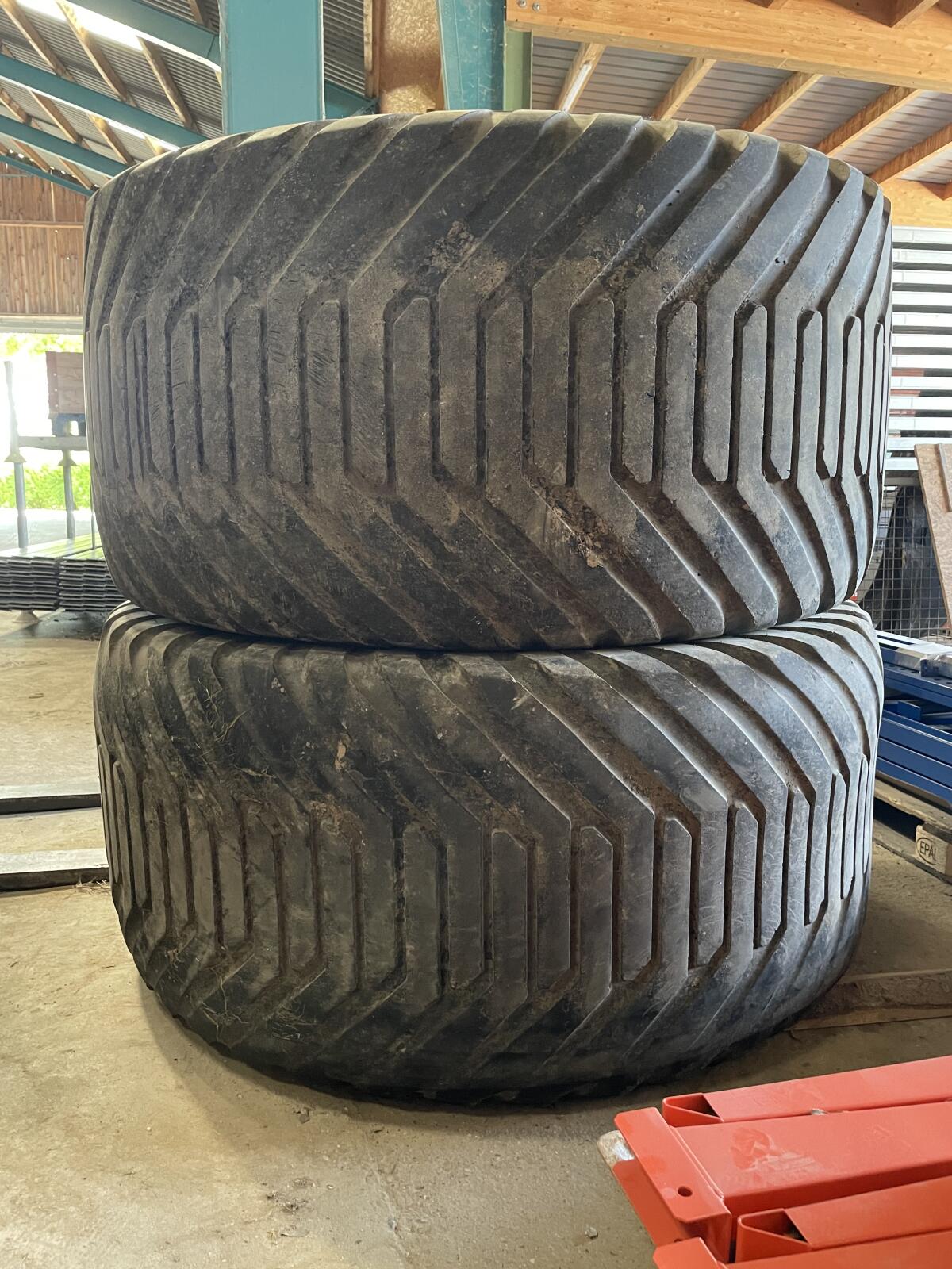 Reifen 750/60R30.5 BKT 2
