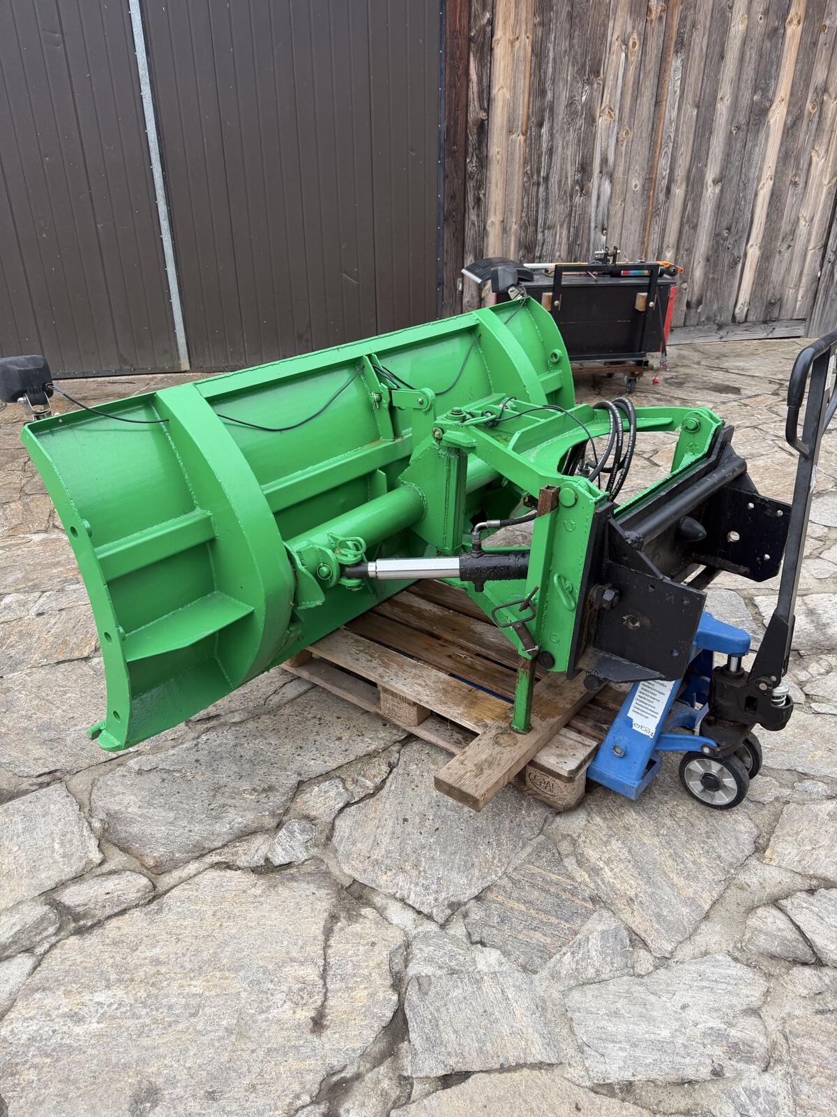 Schneepflug 220 mit Platte 2