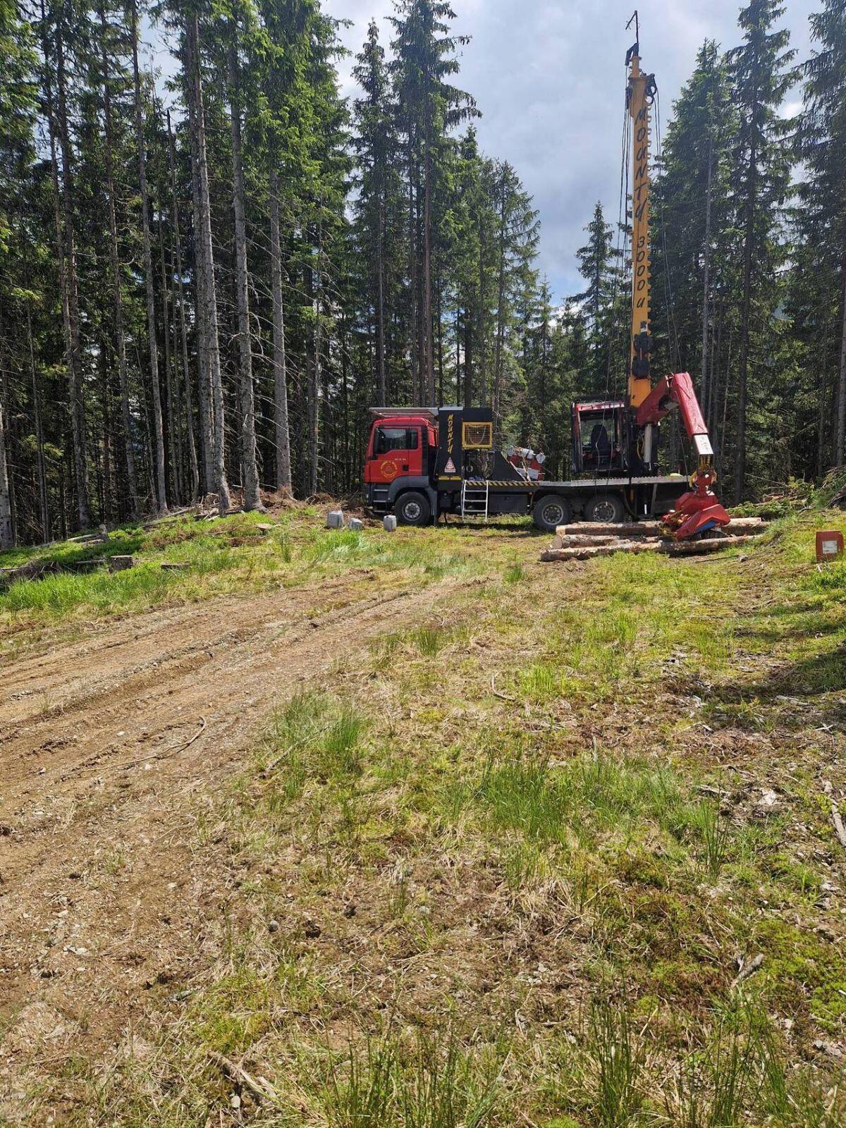 Mounty 3000 MAN TGS 33.360 2