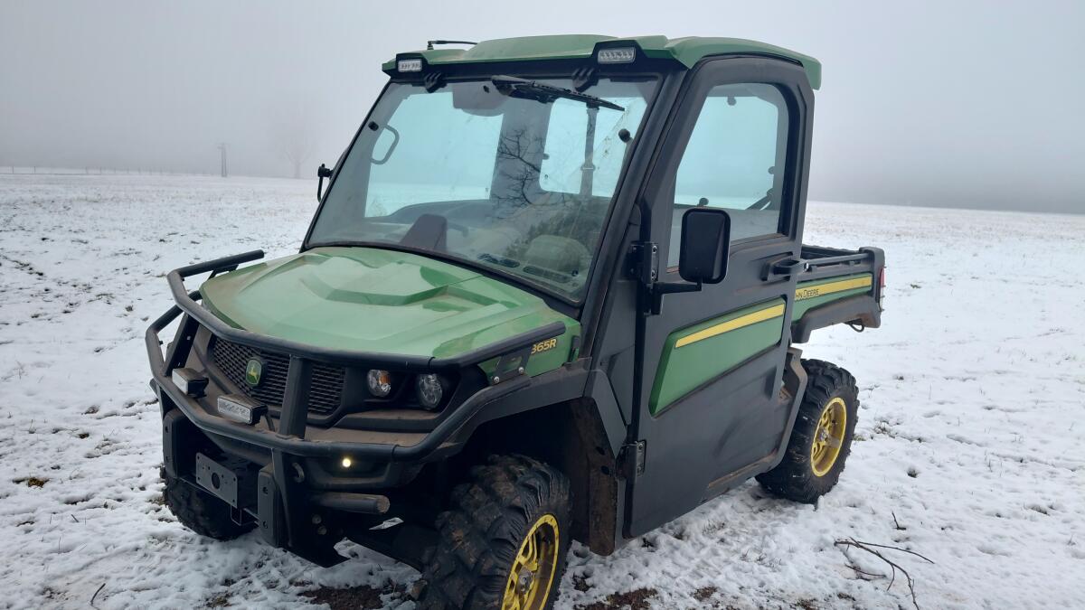 Gator John Deere 865R 2