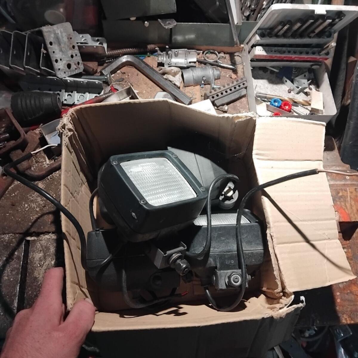 Gebrauchte Arbeitsscheinwerfer 2