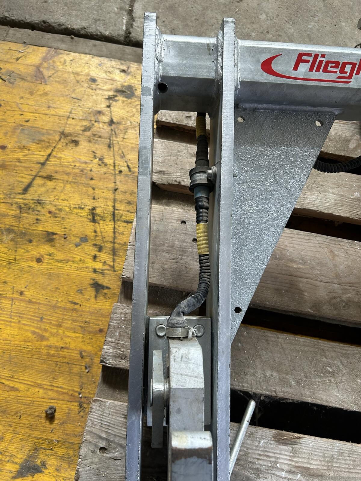 Fliegl 3-Punkt-Waage 2