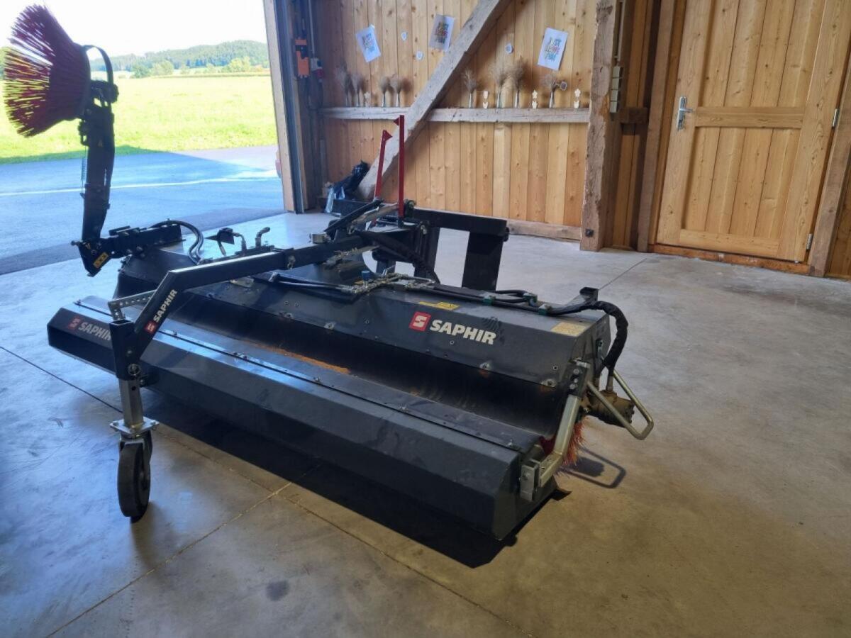 Saphir Kehrmaschine FKM 261 3