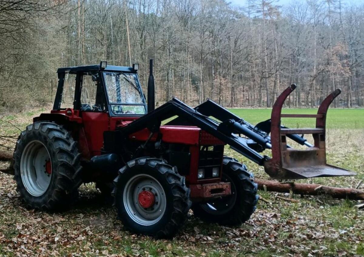 IHC 644 Allrad Forstschlepper 2