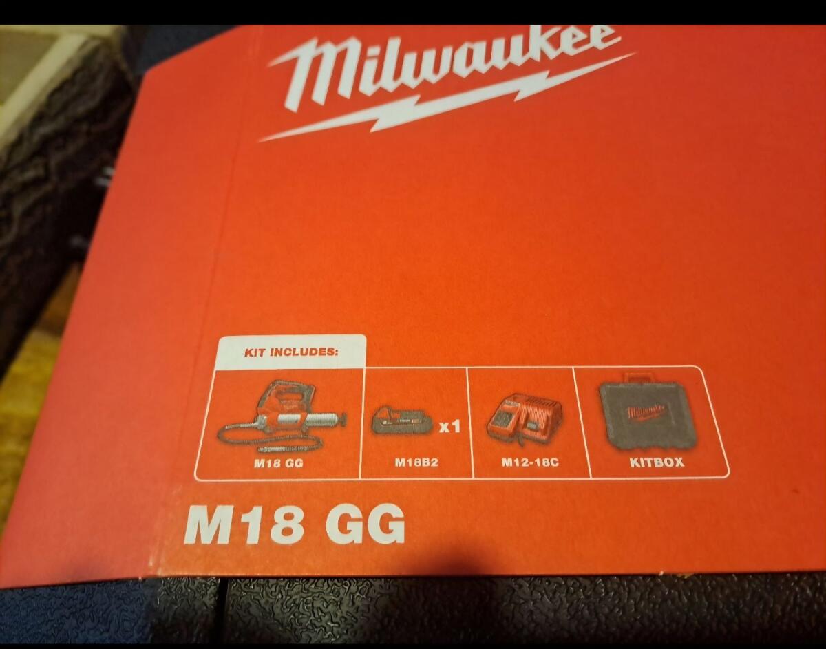 Milwaukee M18 Fettpresse 2