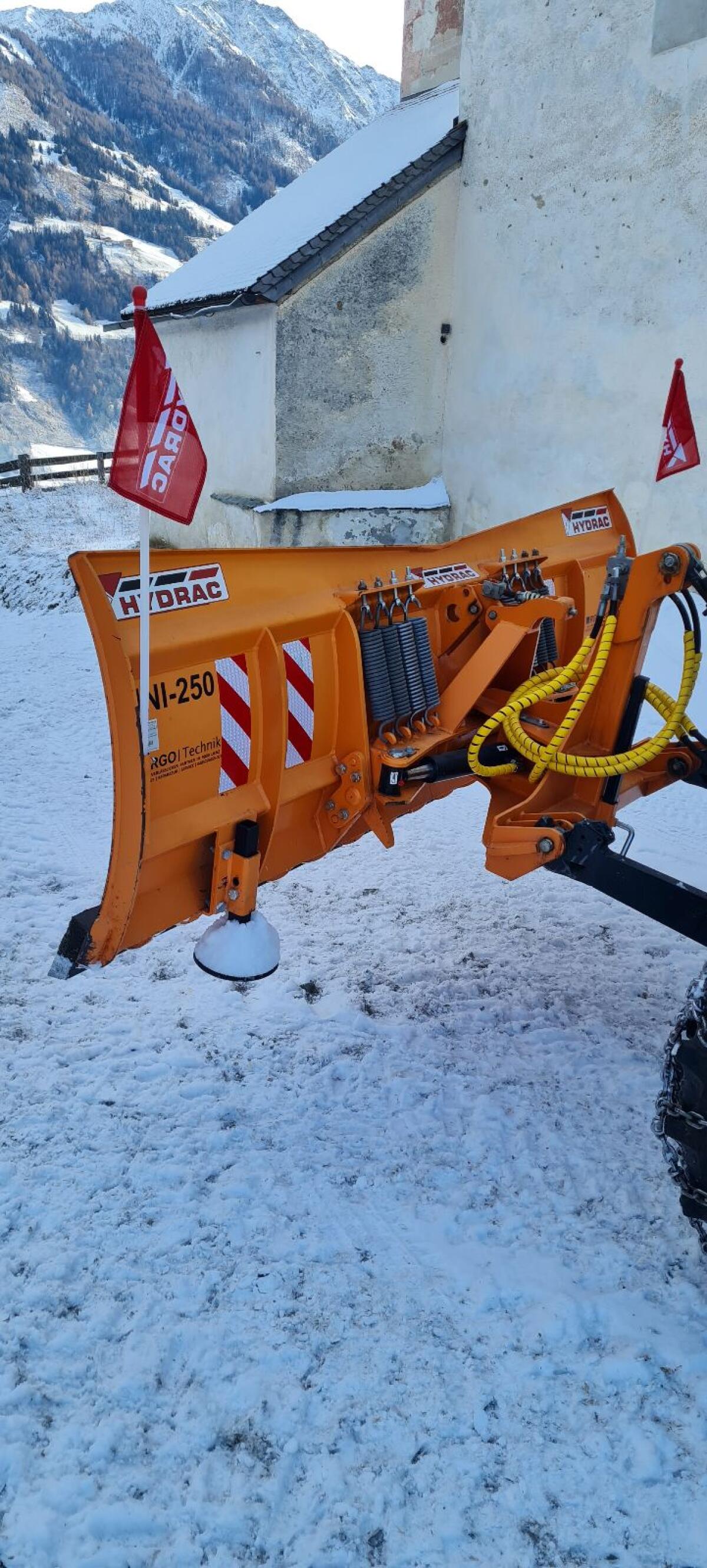 Hydrac Schneepflug UNI 250 2
