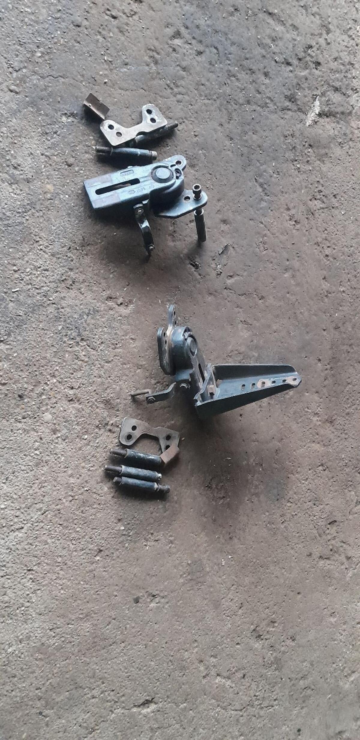 Kotflügelhalter CVT, CVX, TVT, Große Carraro Achse 20.29 2