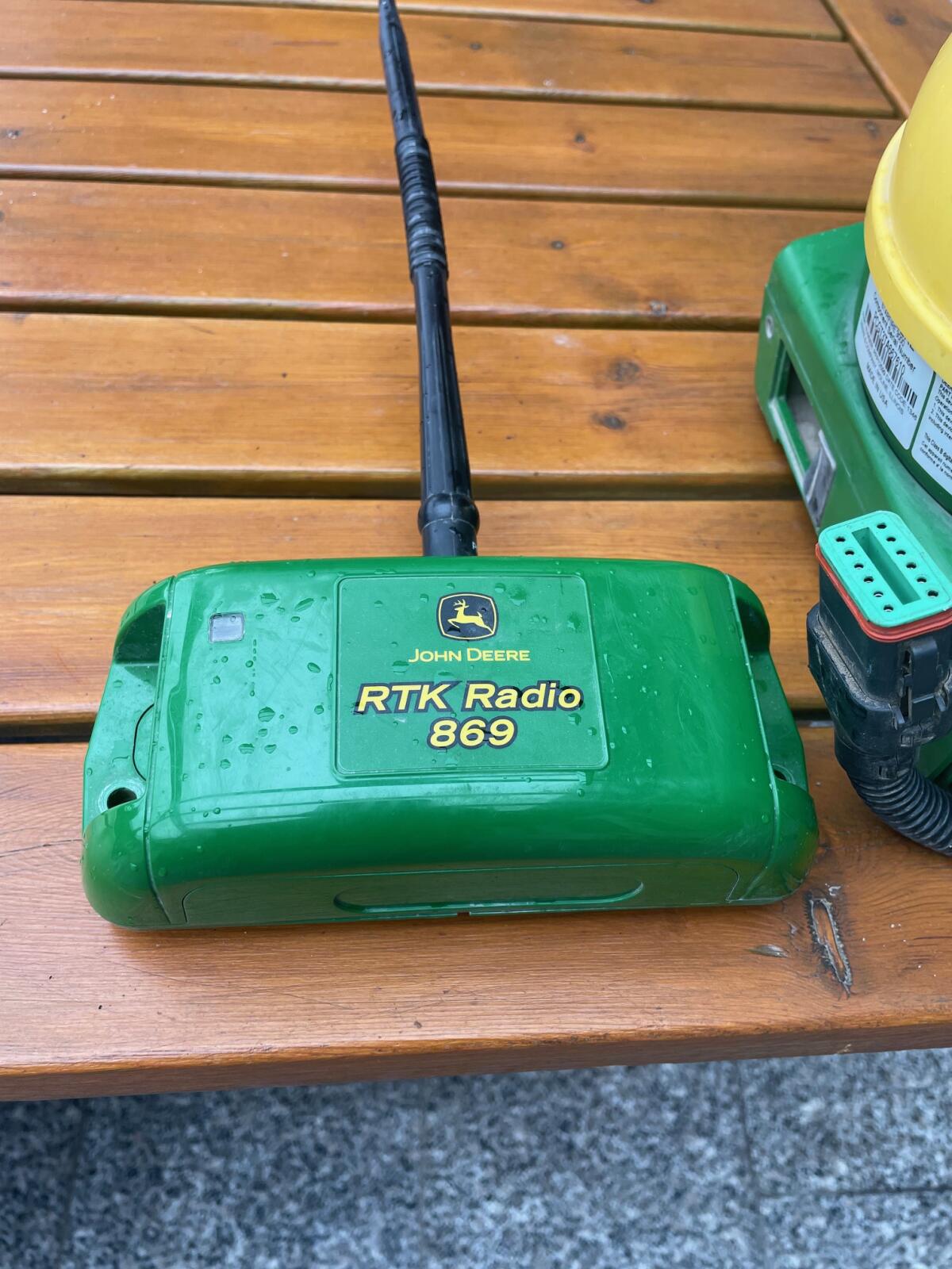 Lenksystem John Deere Starfire 3000 und JD RTK Radio Modem 2