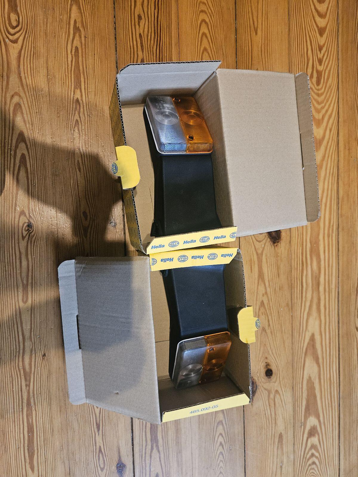 Steyr 8060-8130 SK2 Blinkpositionsleuchte vorne li. und re. 2