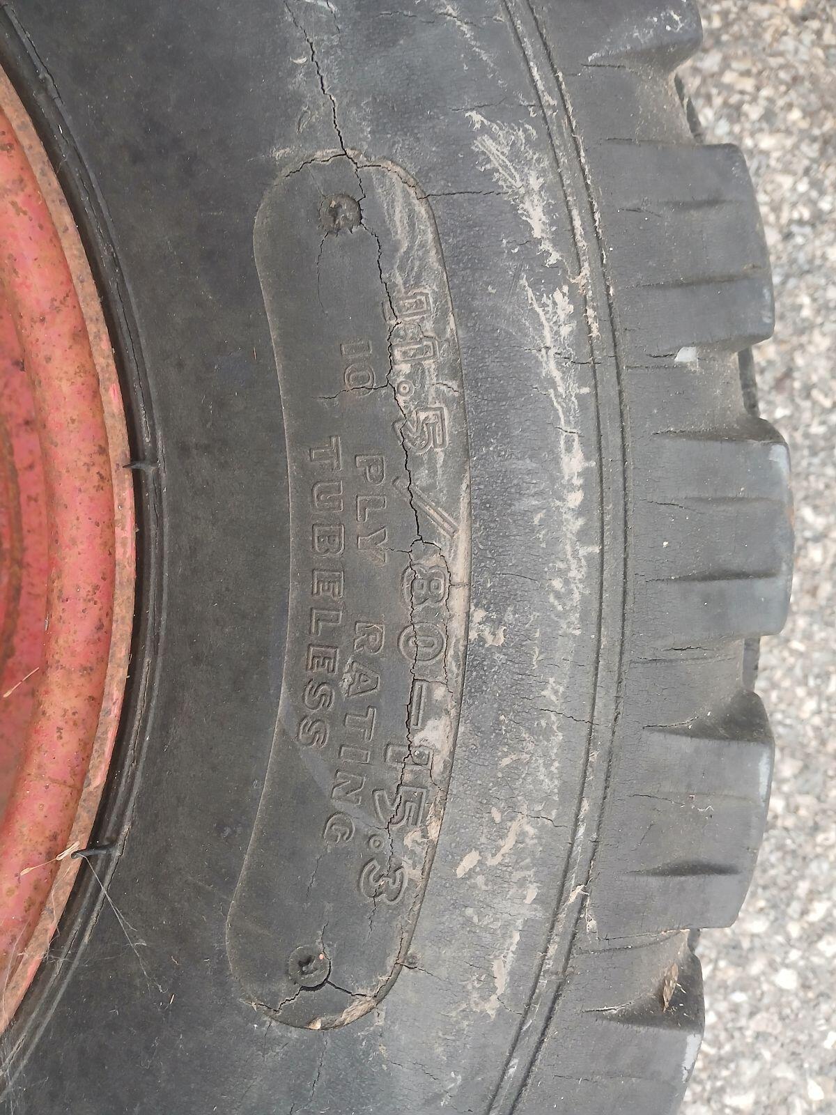 Ladewagenreifen, Anhängerreifen 11.5/80 - 15.3 2