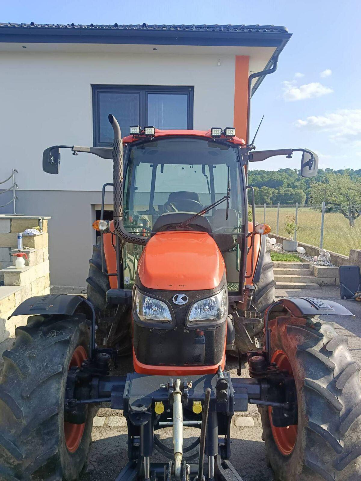 Kubota M8540 2