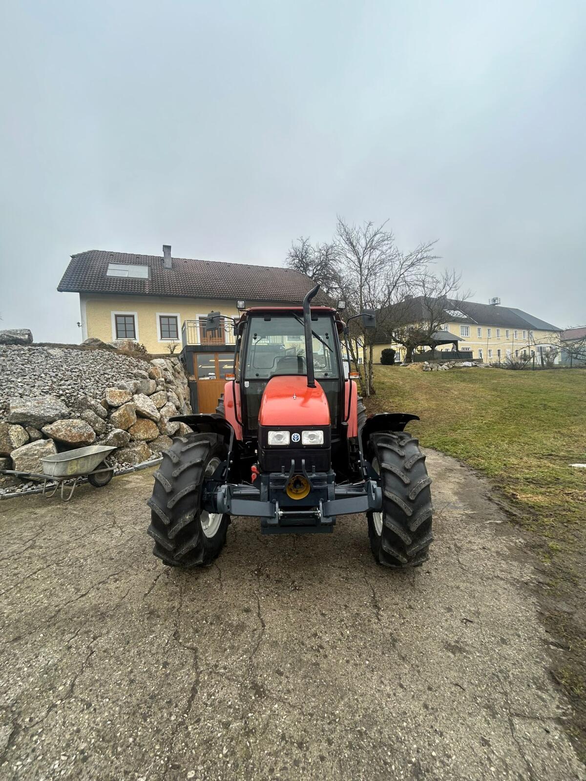 New Holland L85 2