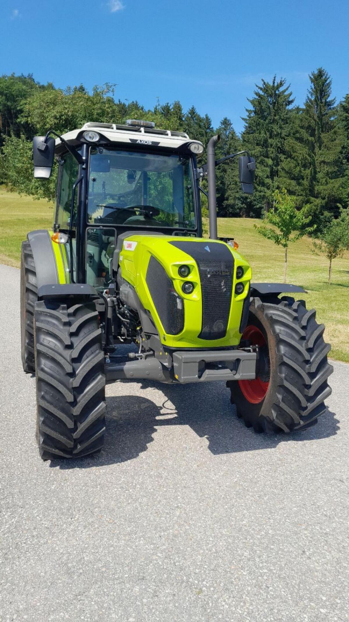 Claas Axos 240 3