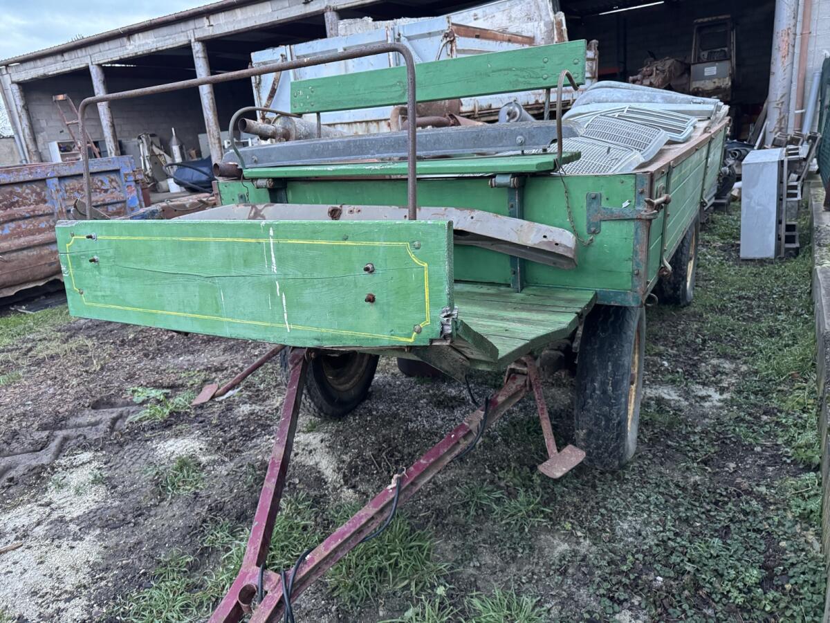 Kleiner Anhänger für Traktor 2