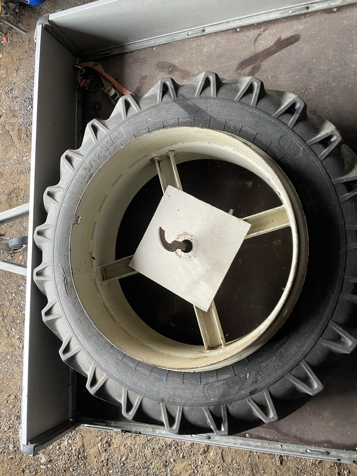 Zwillingsräder 13.6/12-36 2