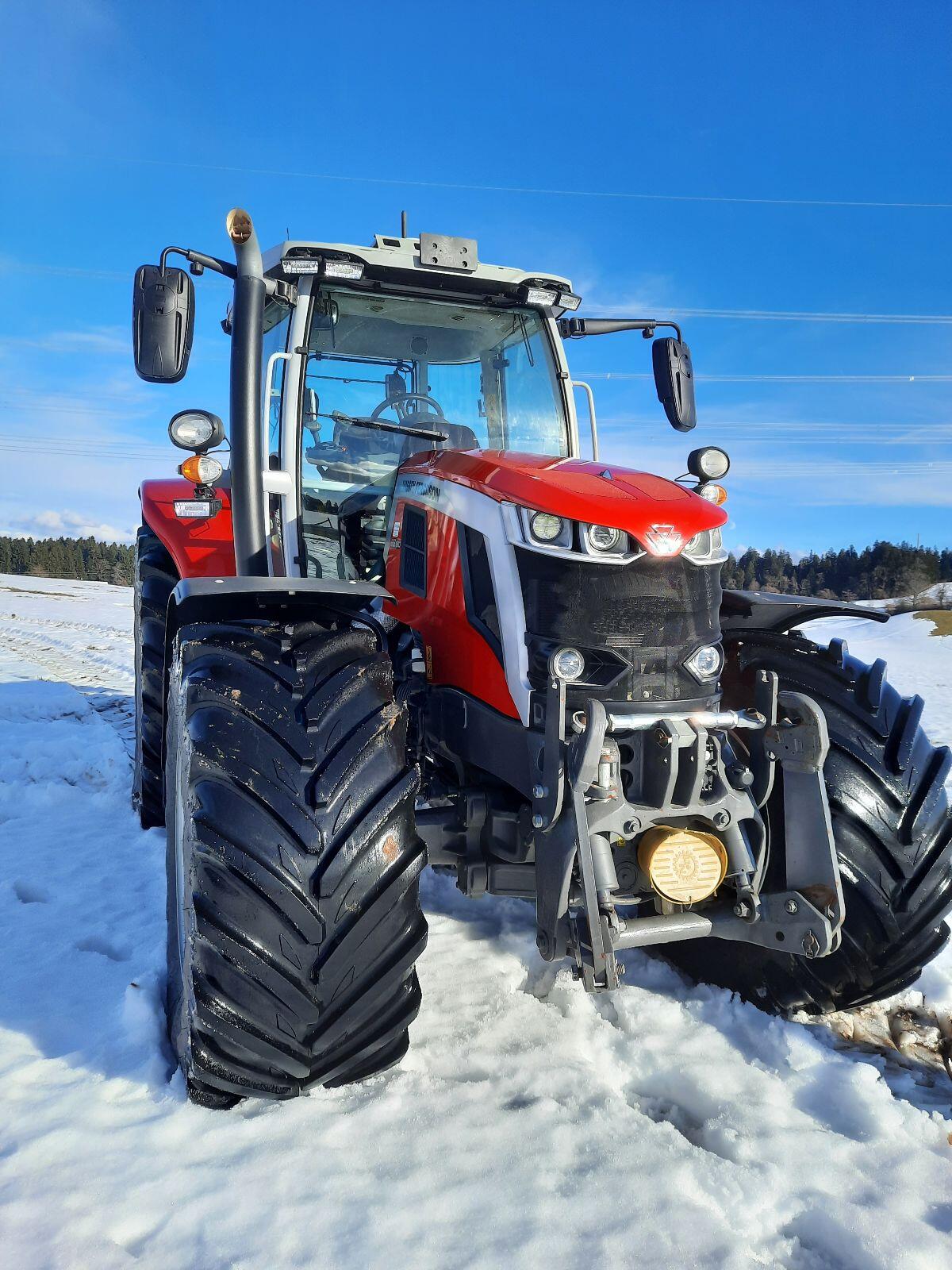 Massey Ferguson 6S 180 Dyna VT Exclusive 3