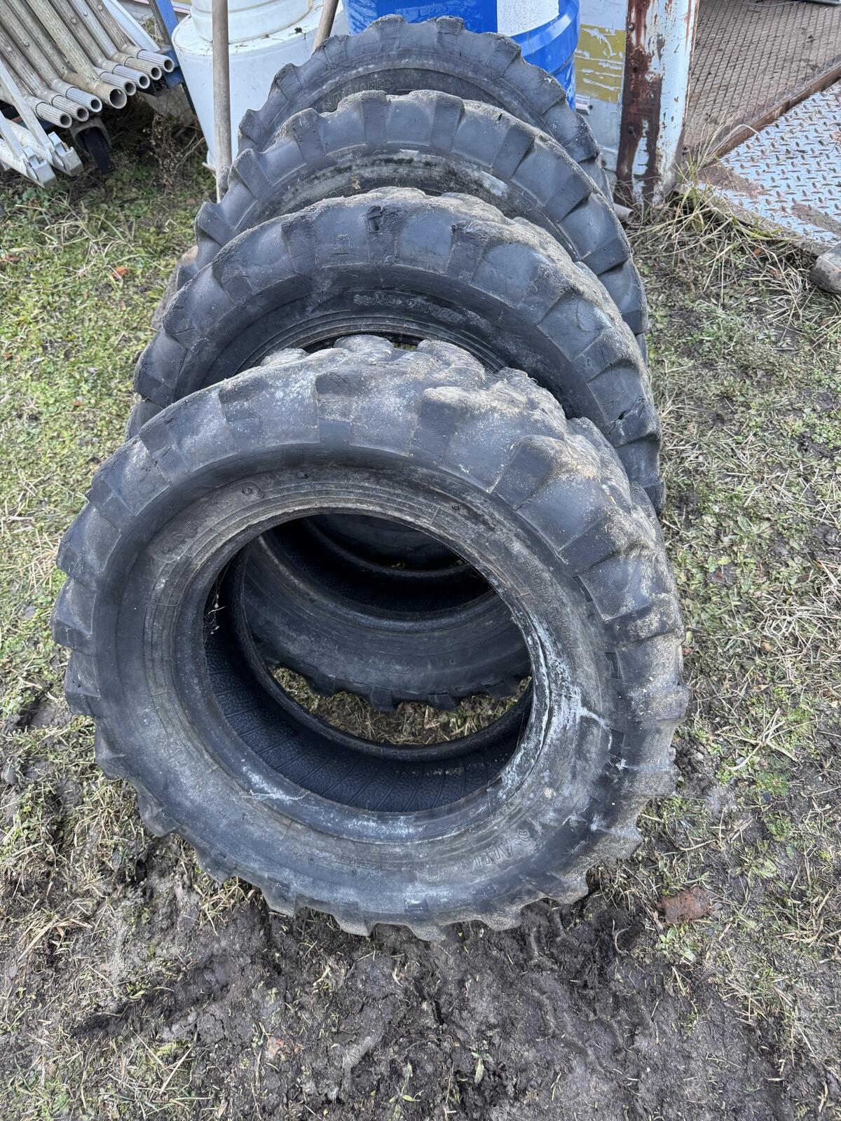 Bobcat Reifen 10-16,5 2