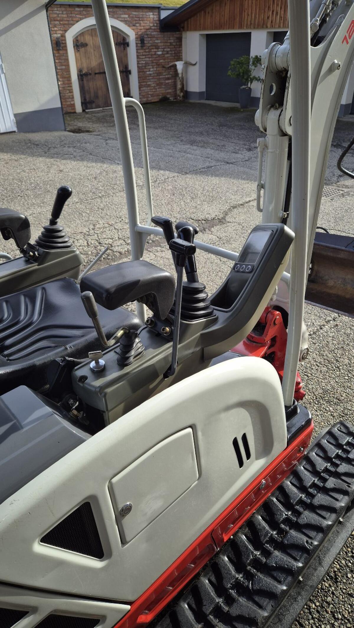 Takeuchi TB 216 Minibagger 3