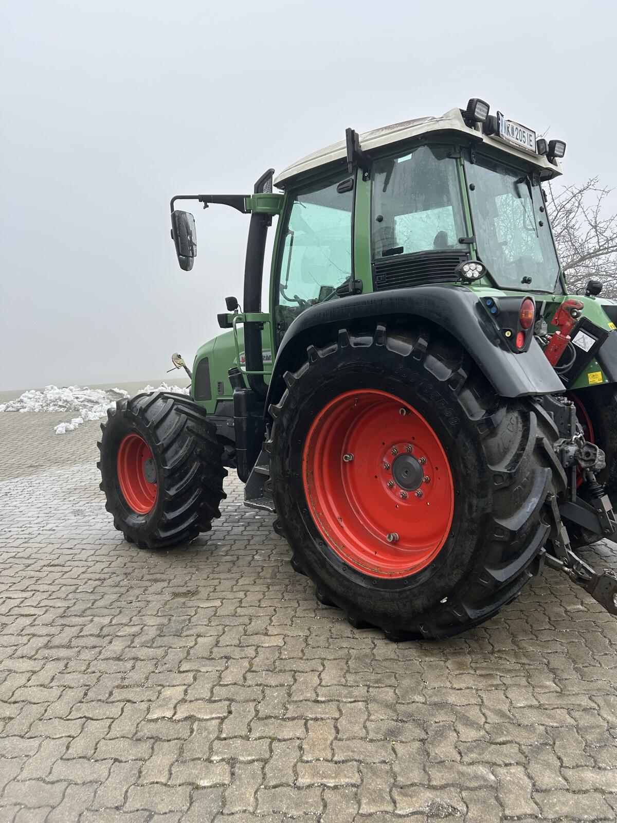 Fendt 412 Vario Farmer 3