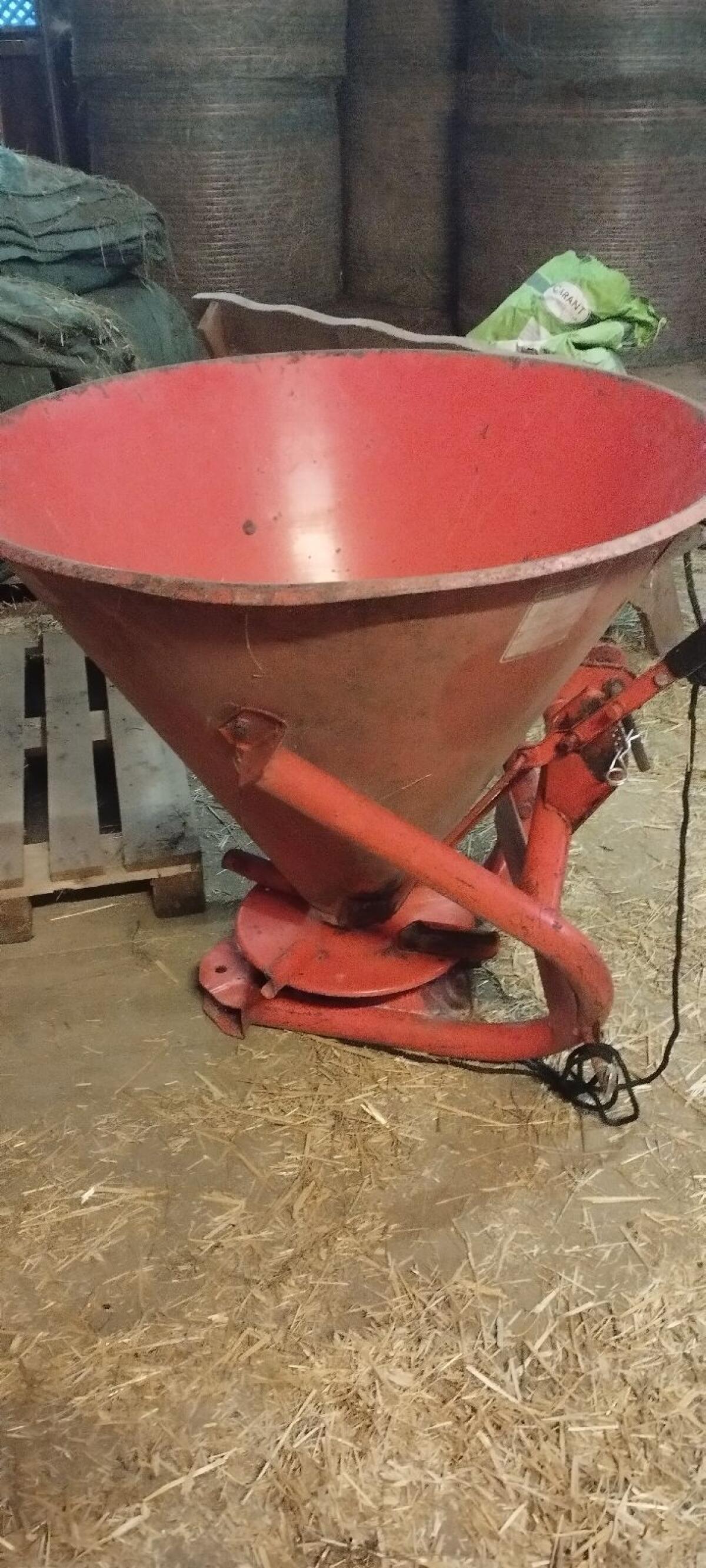 Verkaufe Landsberg Düngestreuer 2