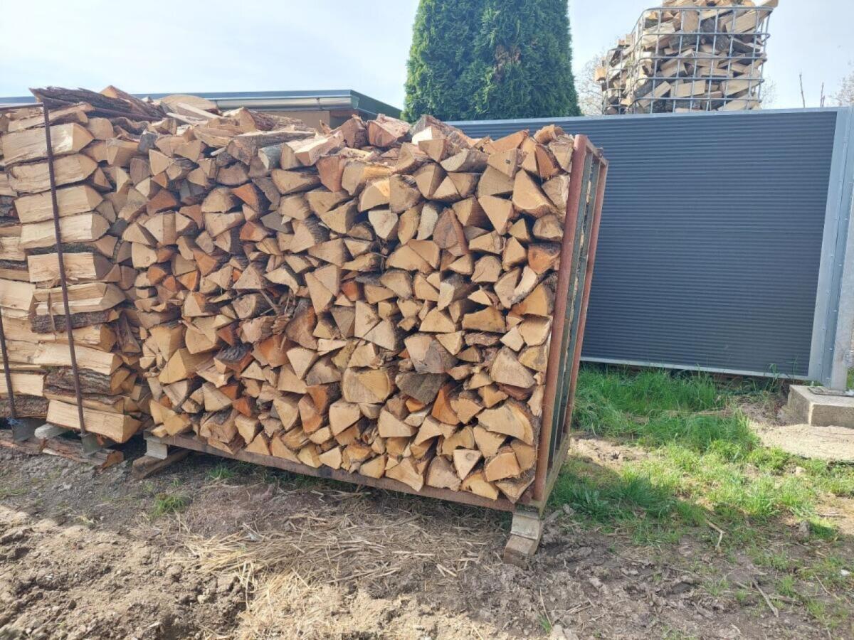 Fichten- und Kiefer-Brennholz 2