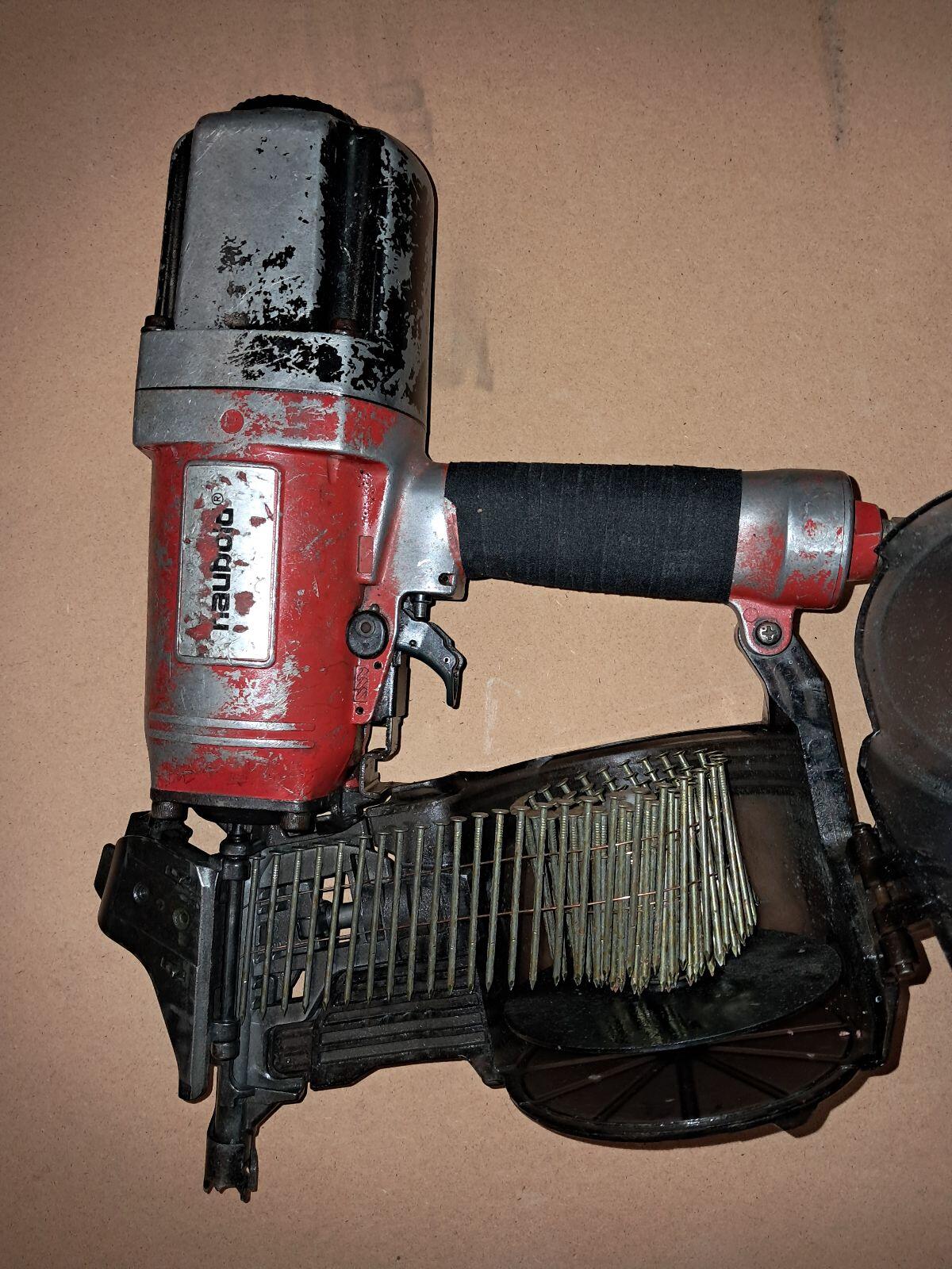 Druckluftnagler Nagler Nagelpistole Schussapparat Hitachi 3