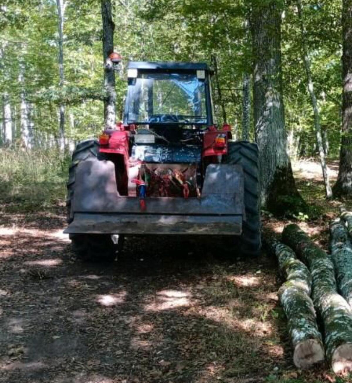 IHC 644 Allrad Forstschlepper 3