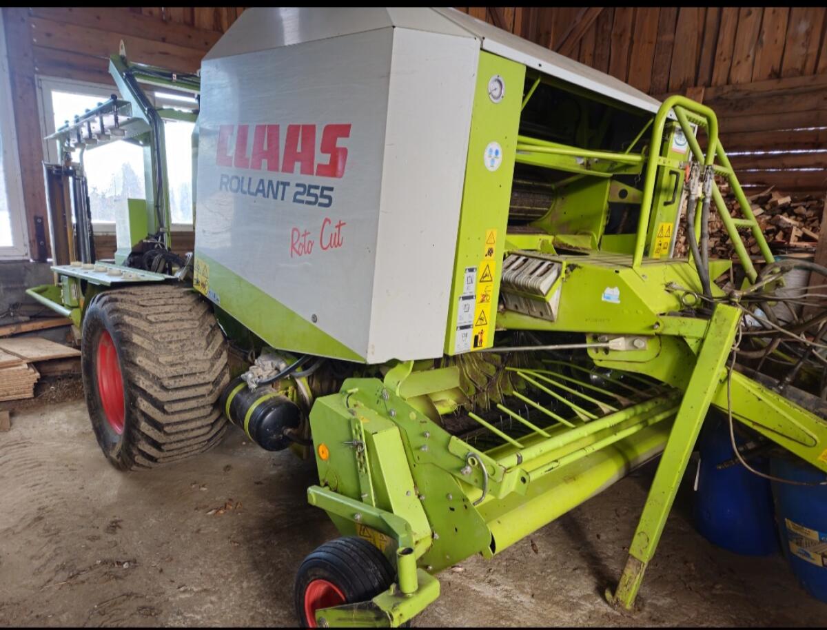 Claas Rollant 255 RC Uniwrap 3