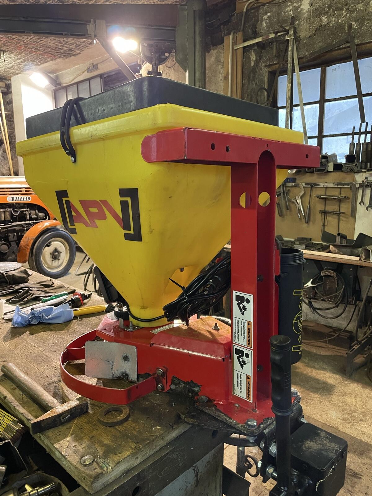 APV Kleinsamenstreuer 2