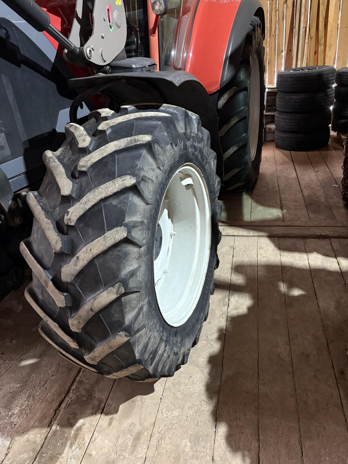 Kompletträder 480/70R38 und 440/65R28 2