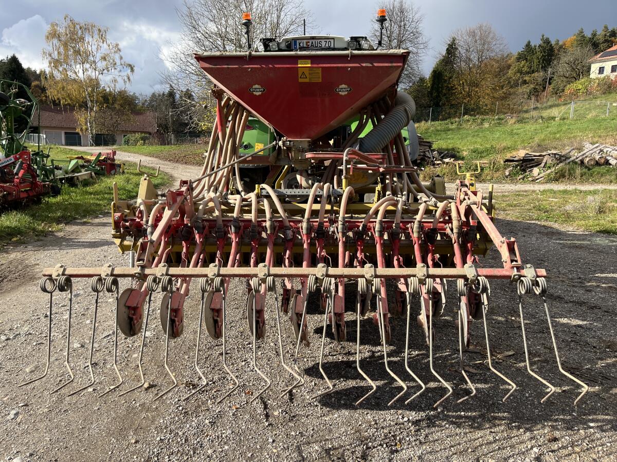 Zinkenrotor Dutzi 2400 mit Accord Sämaschine 2