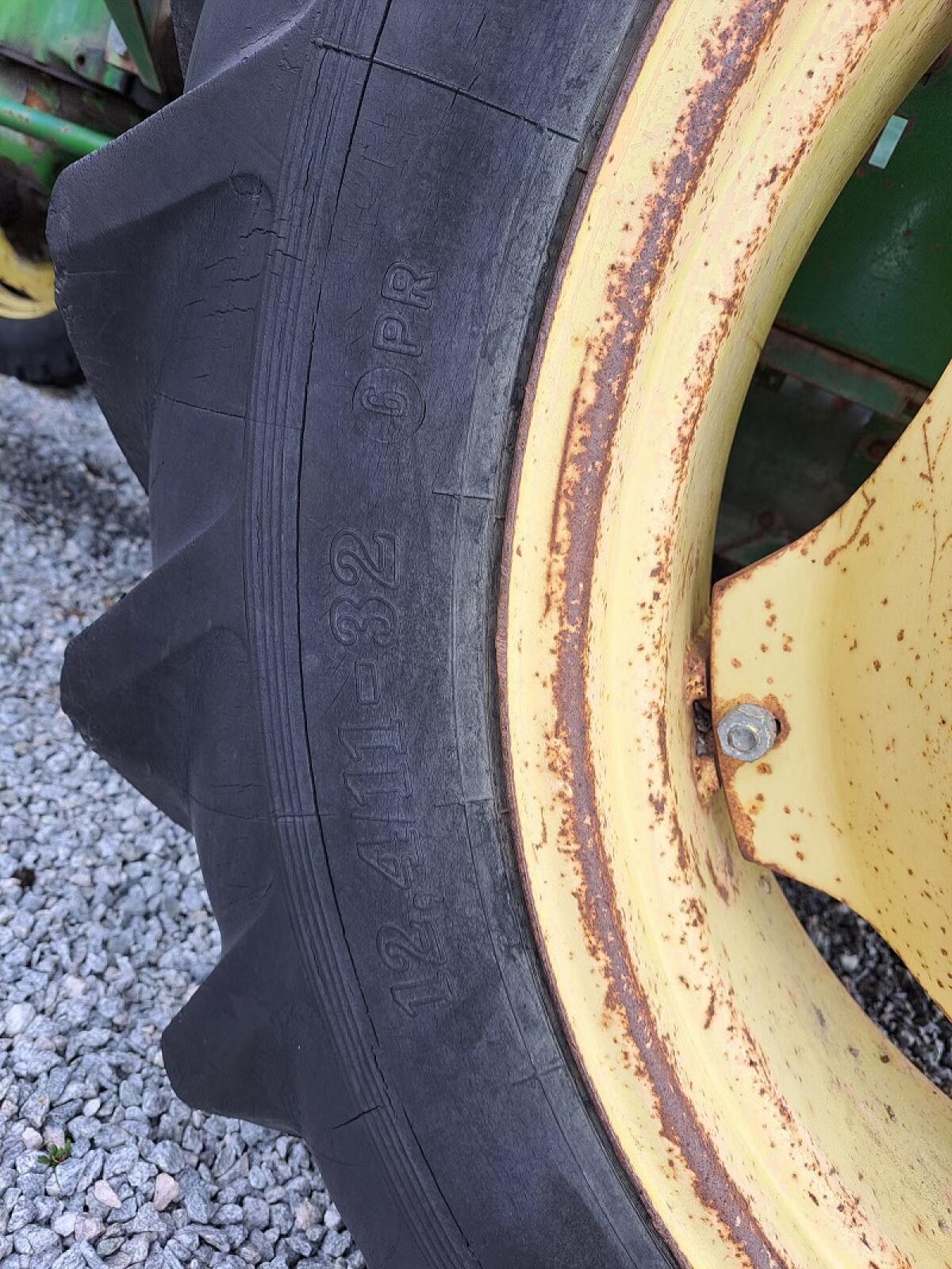 John Deere Hinterrad 2