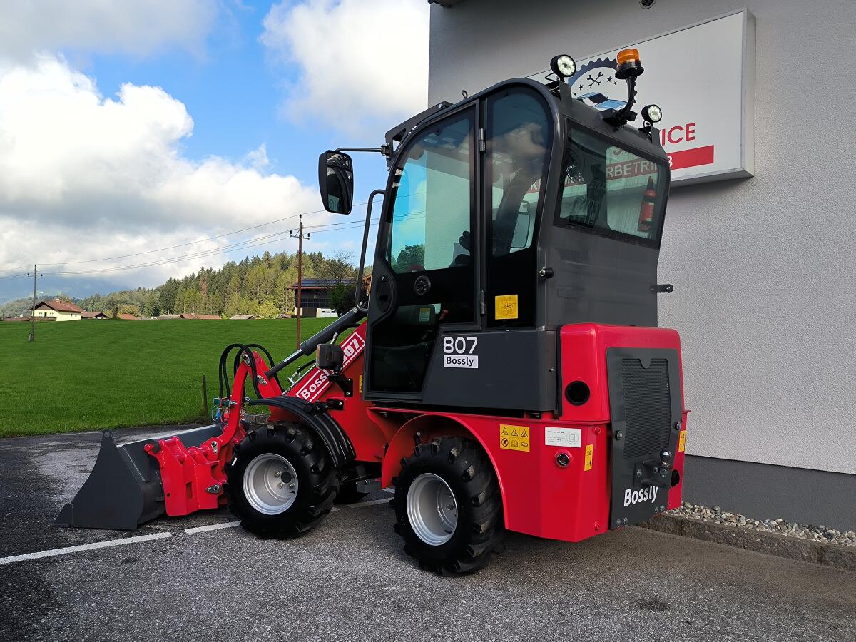 Bossly 807 Hoflader 4x4, bis zu 4 J. Garantie + Lieferung 3