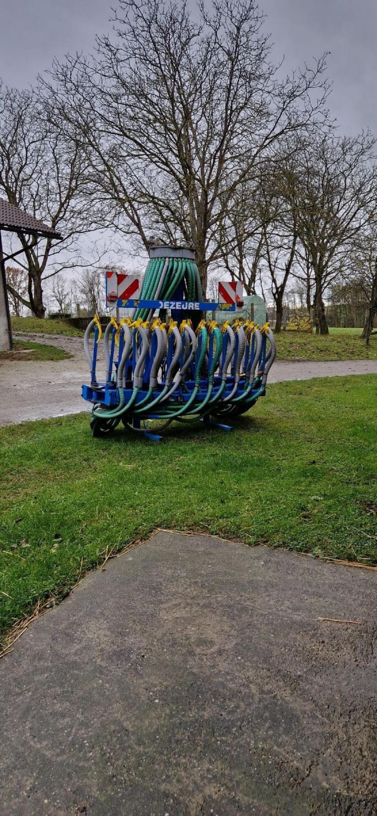 Schleppschuh Bomech Dezeure Schleppschlauch 3