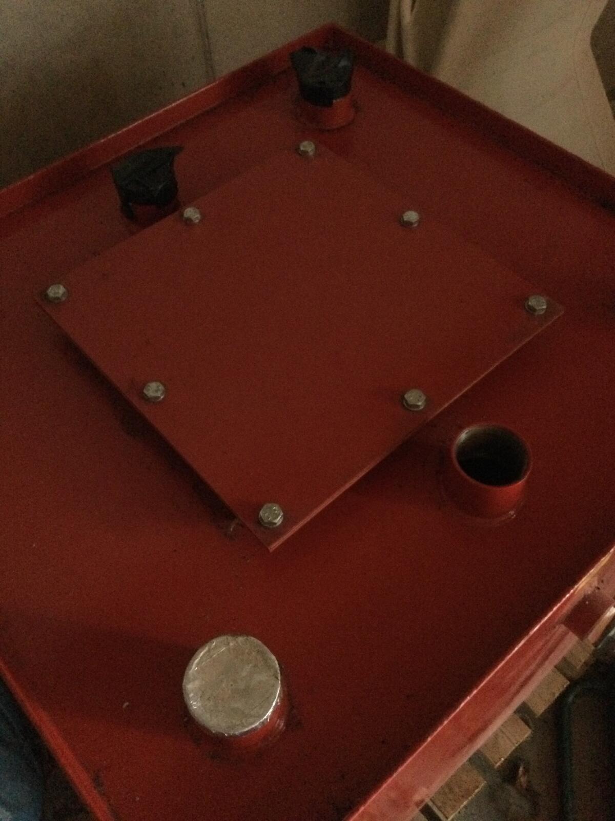 Öl- oder Dieseltank 2