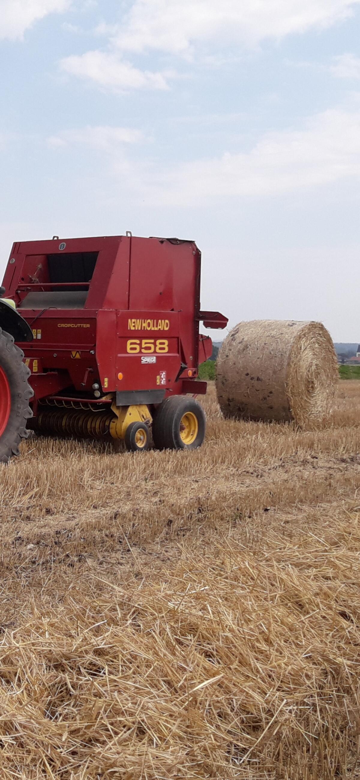 Verkaufe New Holland 658 2