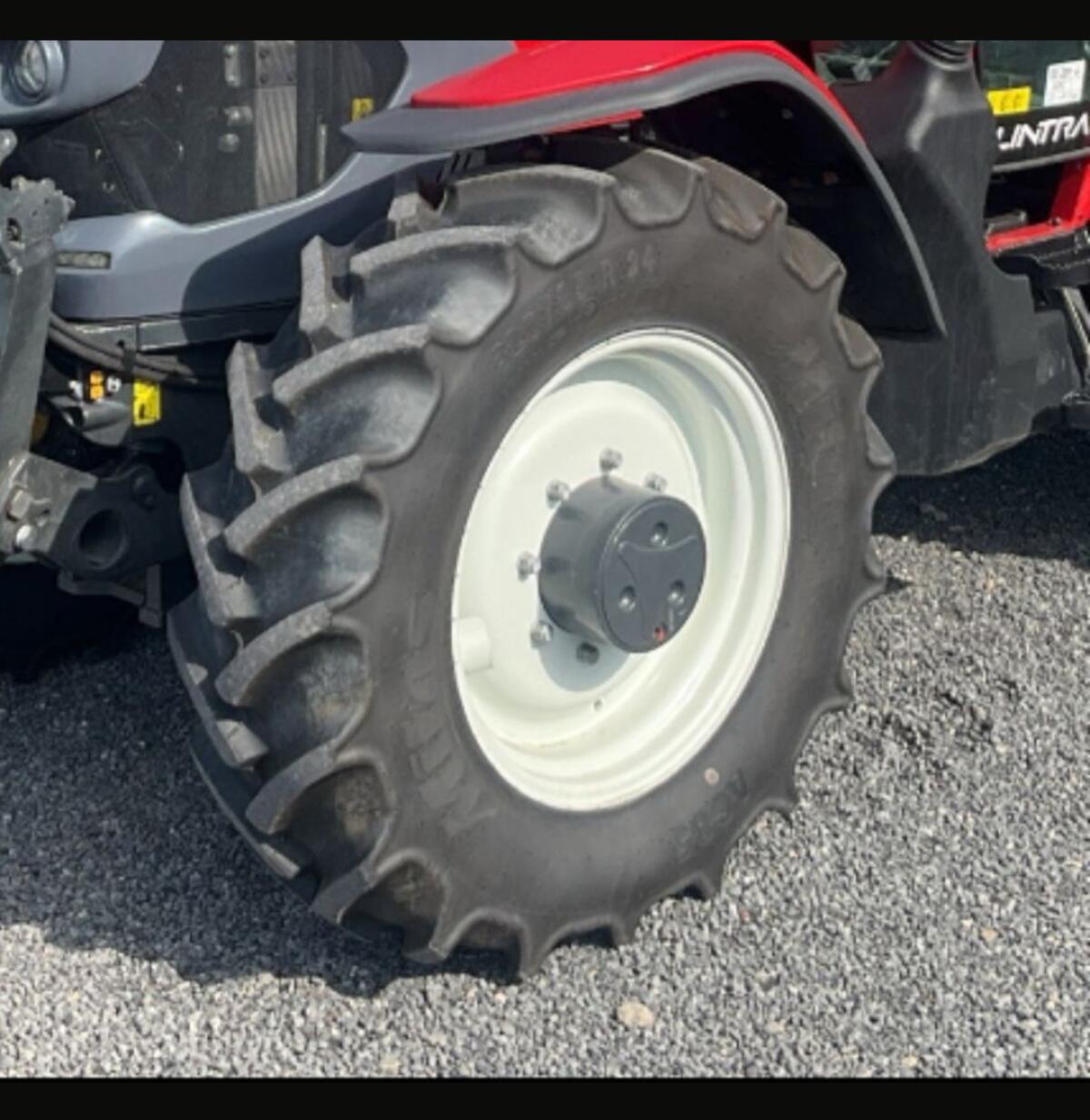 Pflegereifen, Lindner, Mitas AC 340/85R38 & 320/85R24 2