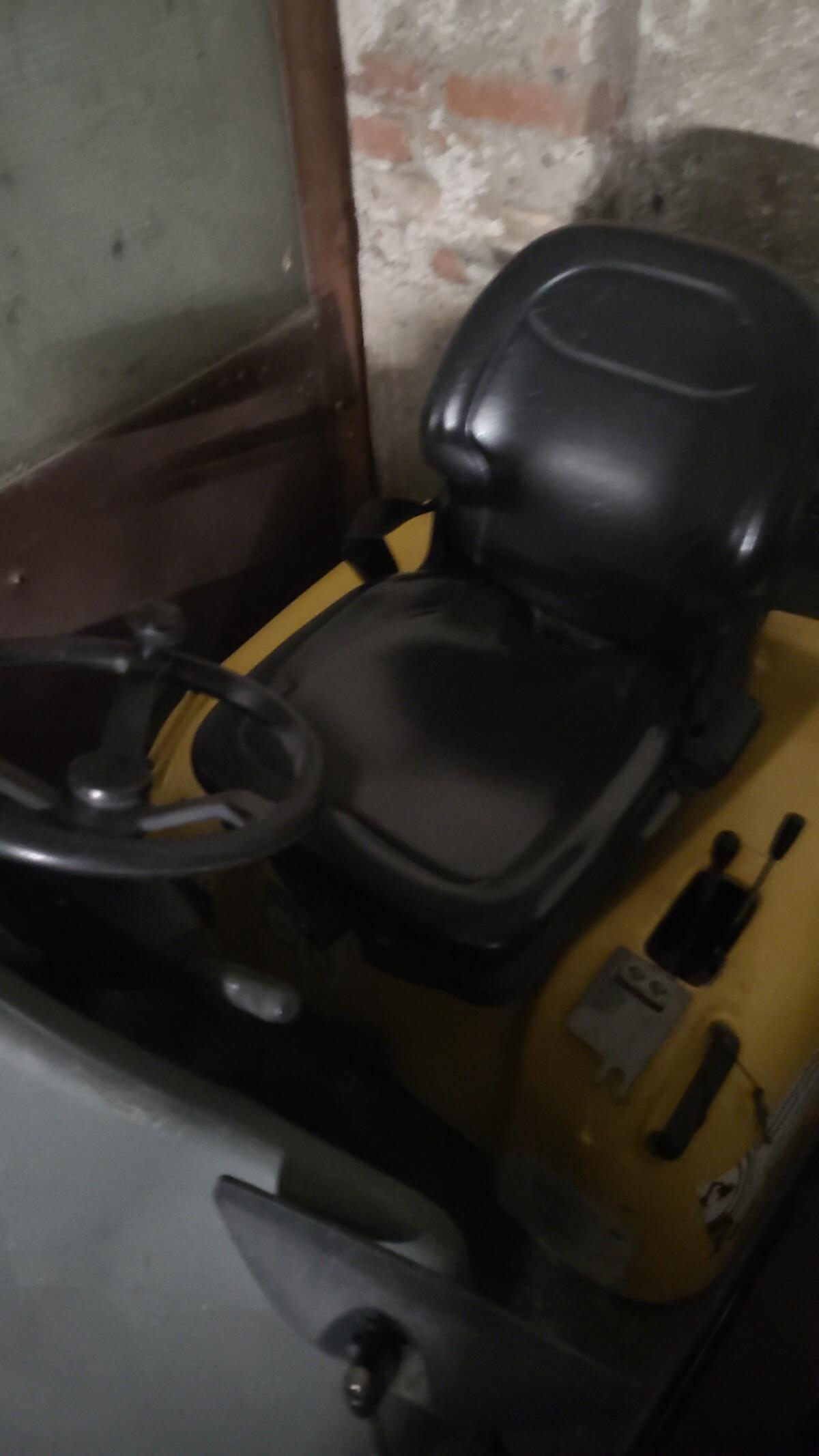 Transportkarren Dumper Hochkippmulde Wacker Neuson 1001 3