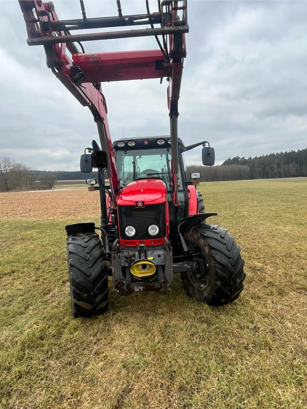 Massey Ferguson 5425 2