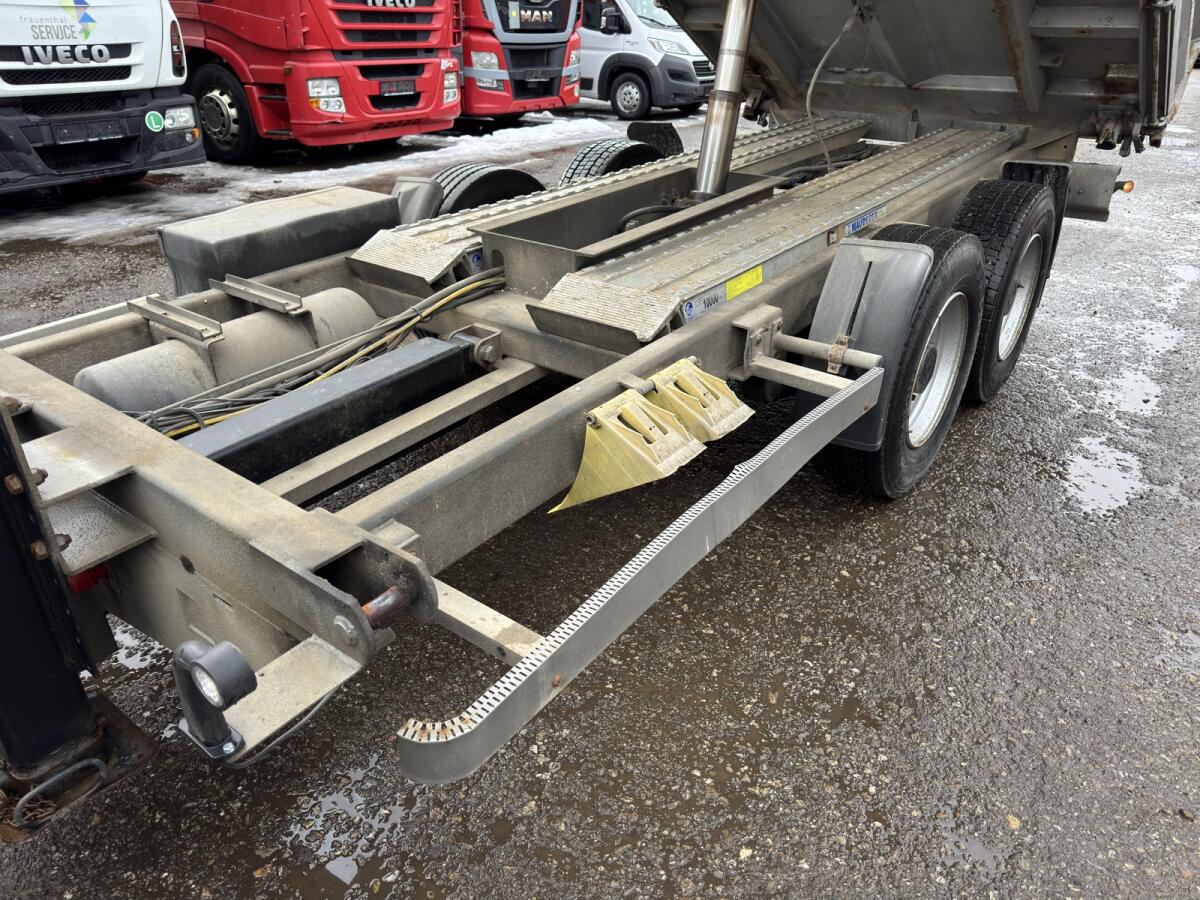 Humer LTK 14 Dreiseitenkipper mit Rampen 2