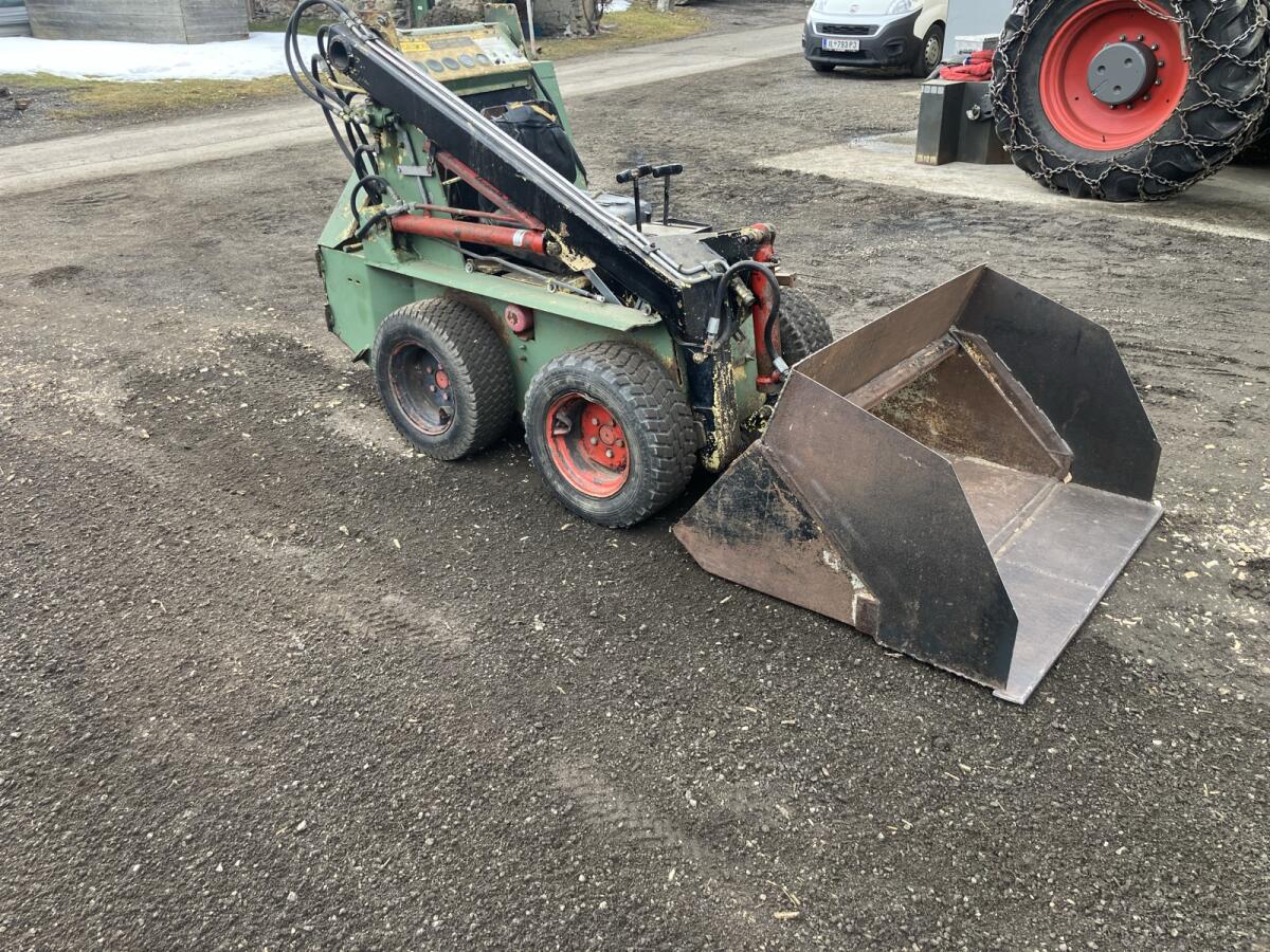 Hoflader - Kompaktlader 2