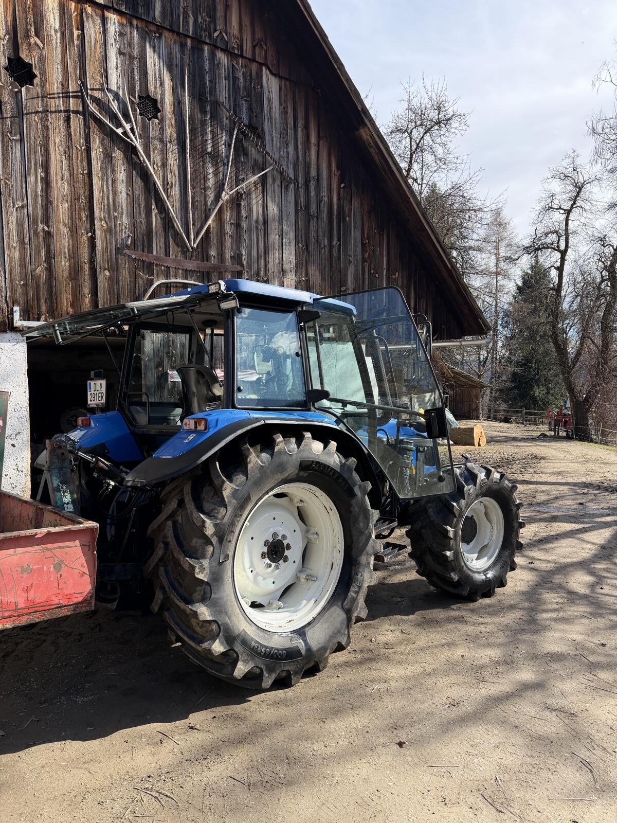 New Holland TLa 80 2