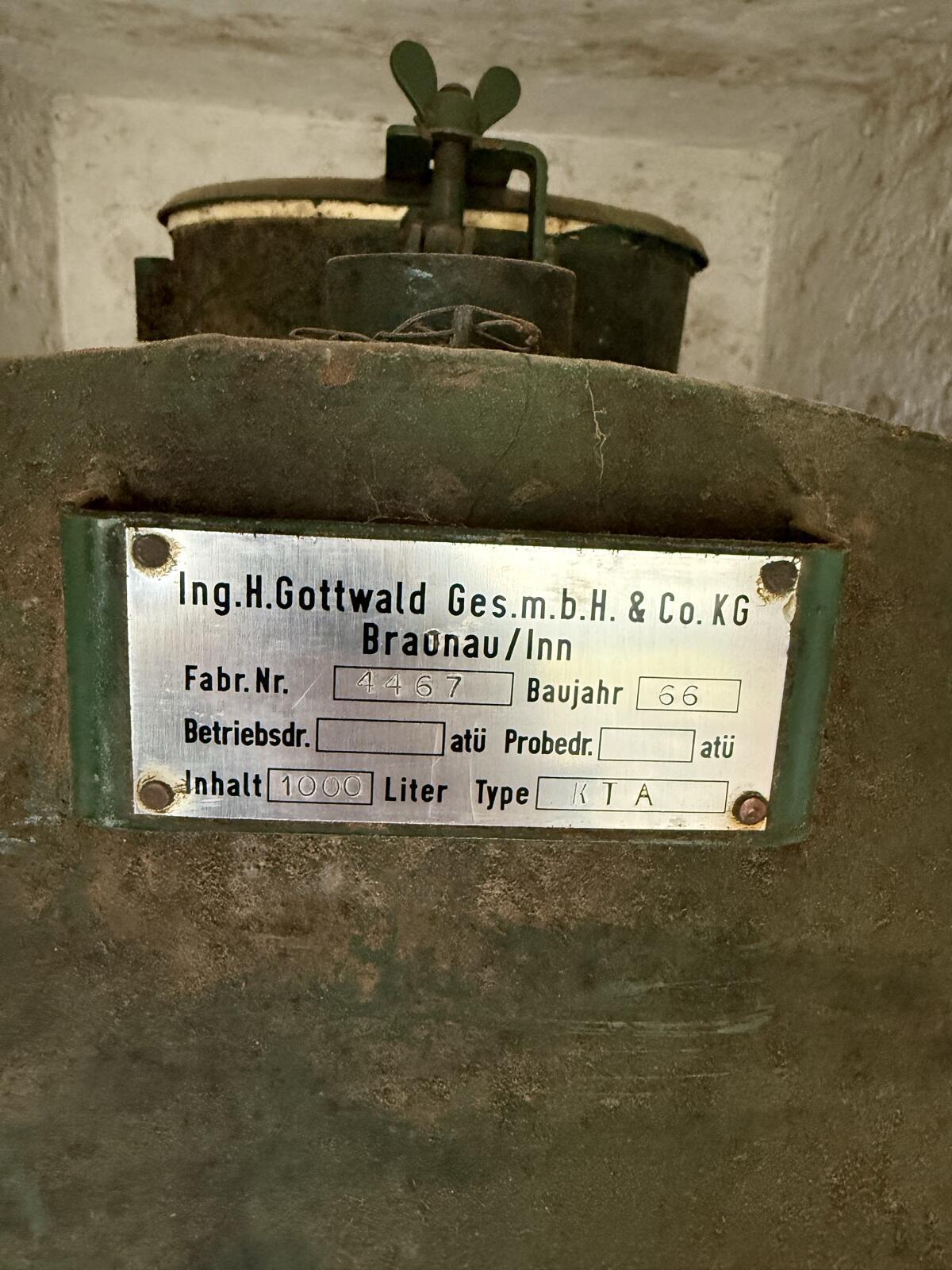 Dieseltank 1.000 l 3