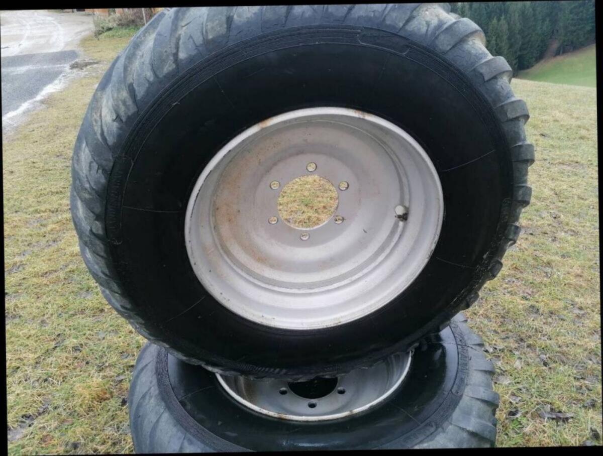 Kompletträder 400R22.5 2